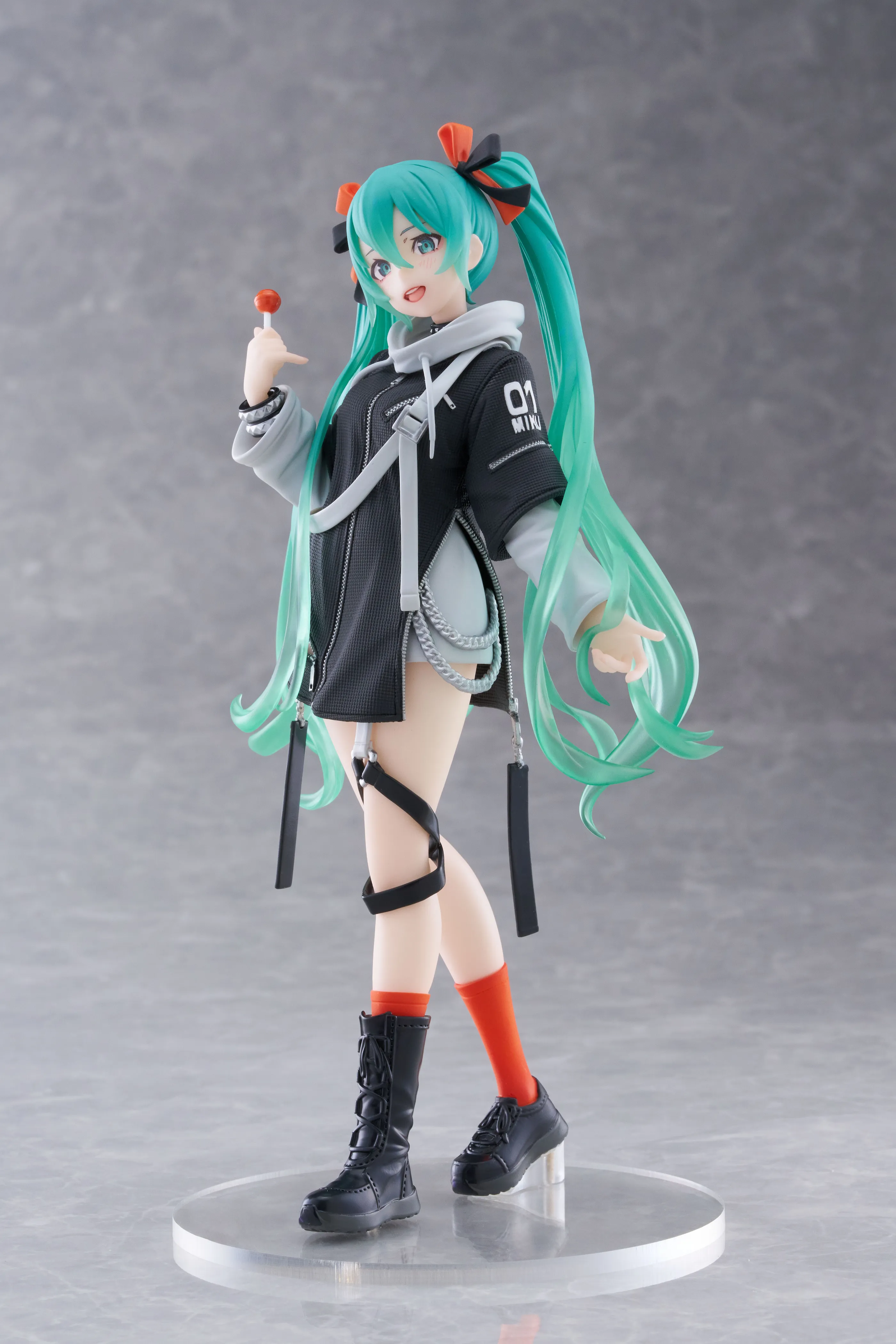 Hatsune Miku Figure - Fashion (Punk Ver.)