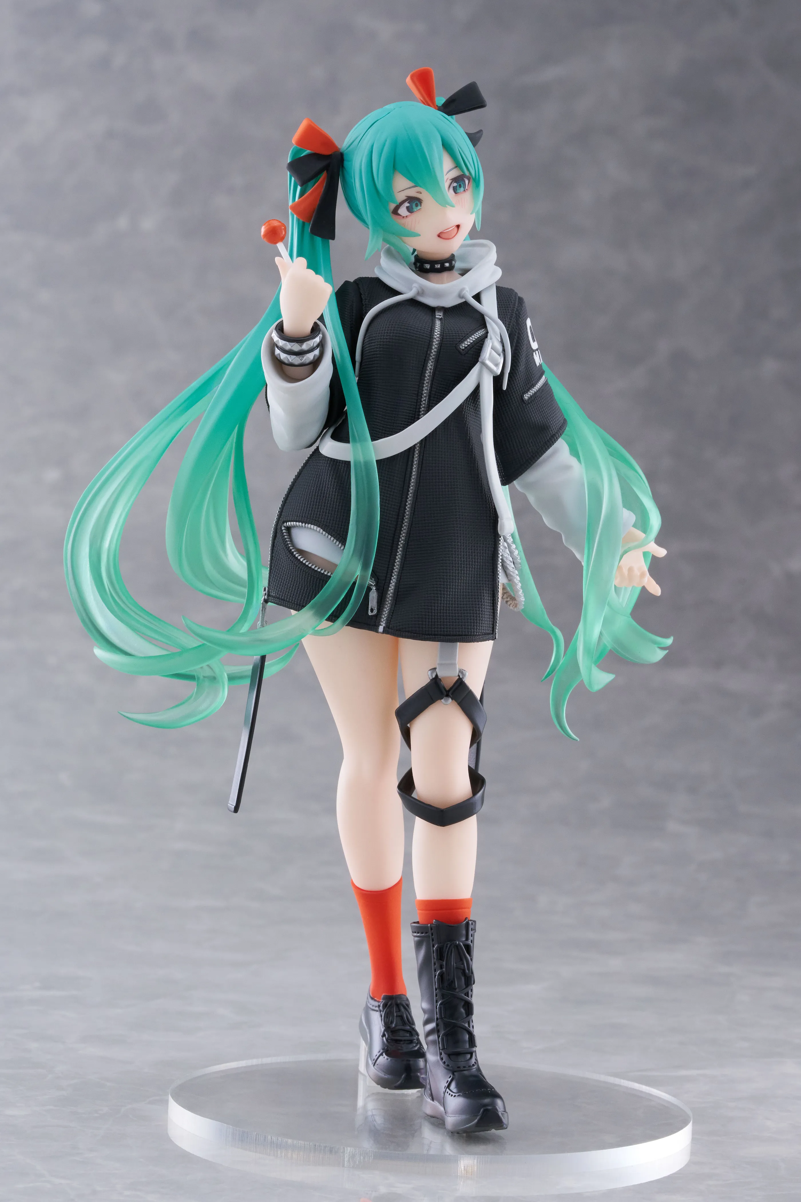 Hatsune Miku Figure - Fashion (Punk Ver.)